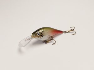 Handgemachter Wobbler Kunstköder. Handgemachter Angelköder mit wackelnder Aktion, der darauf abzielt, Fische anzulocken. Der Köder zeichnet sich durch seine aufwendigen Details aus und wird mit Sorgfalt hergestellt. Ideal für Liebhaber des Süßwasserangelns.